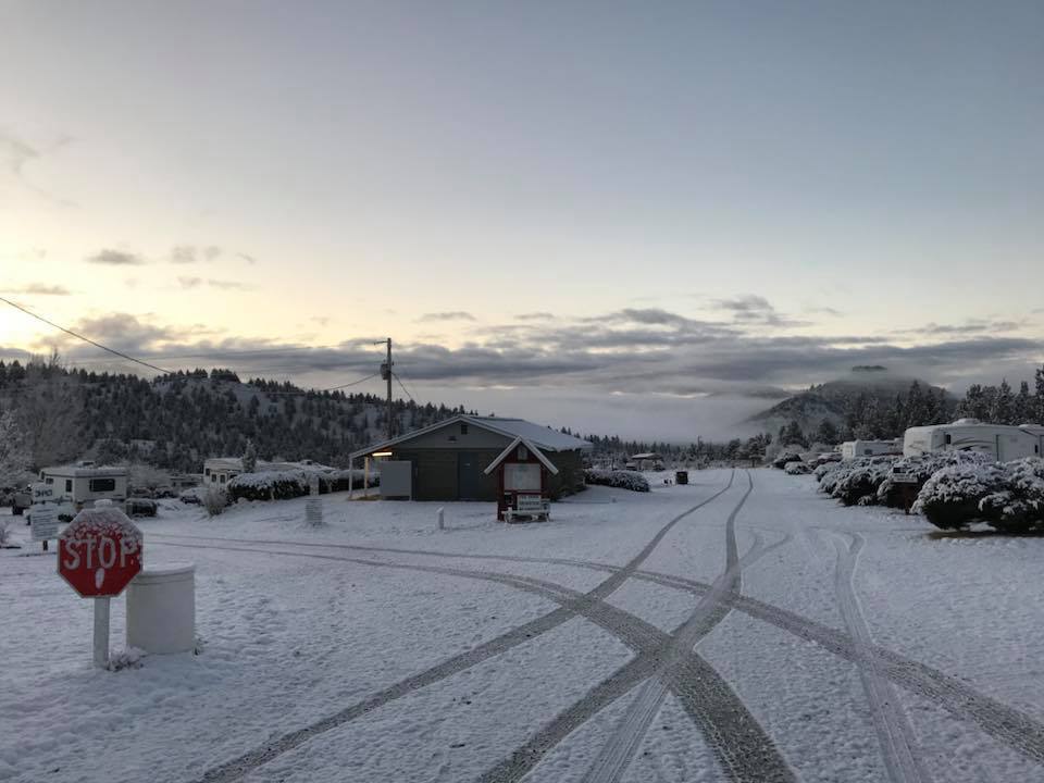 RV sites at Sun Rocks RV Park